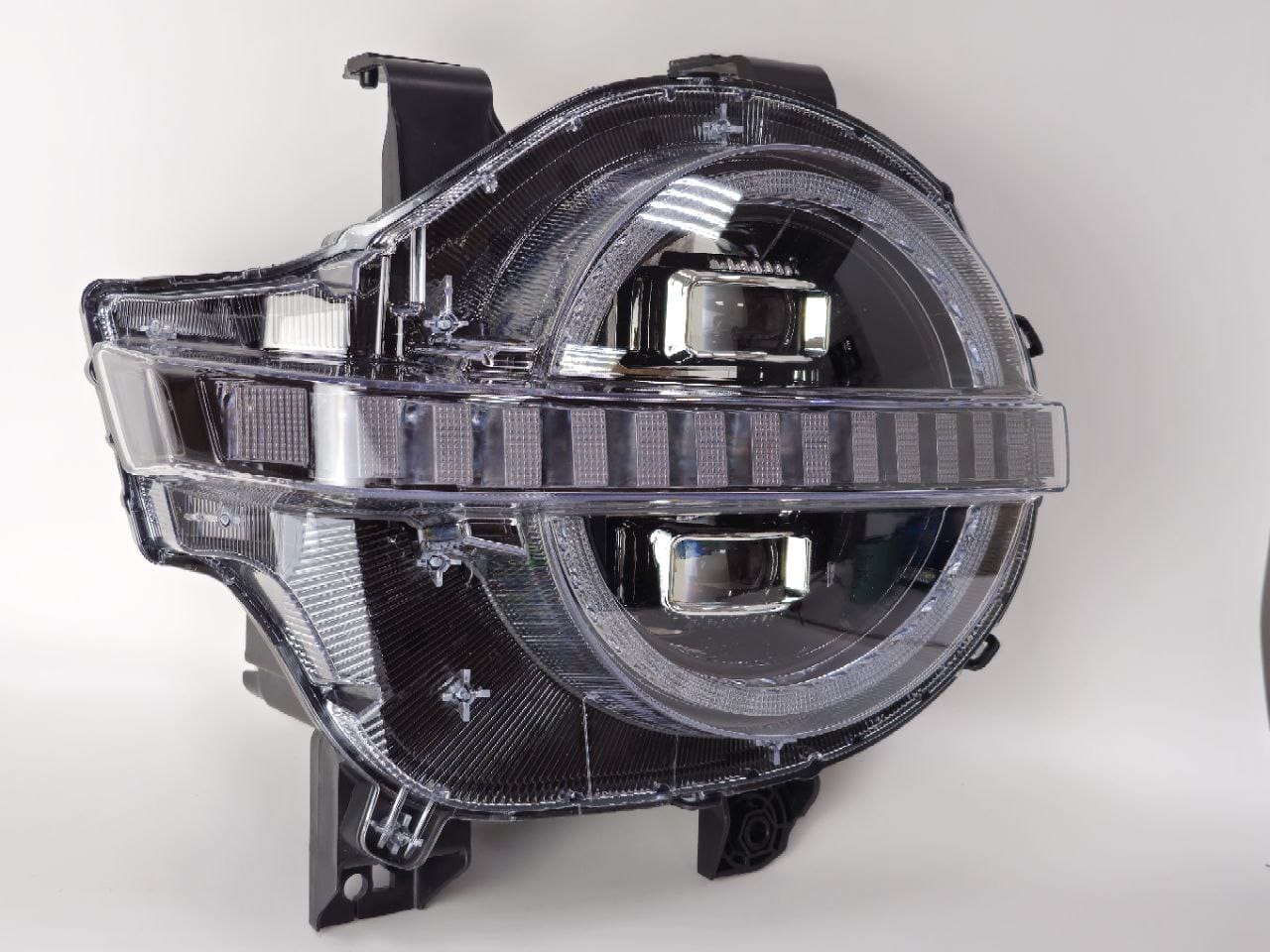 photo_5199926986011695464_y